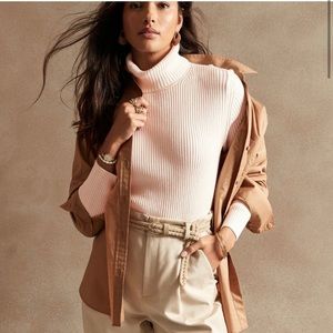 NWT Banana Republic Textured Turtleneck Sweater in White